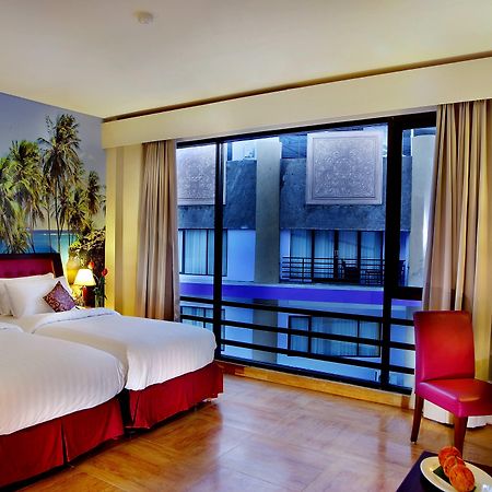 Kuta Central Park Hotel Exterior photo