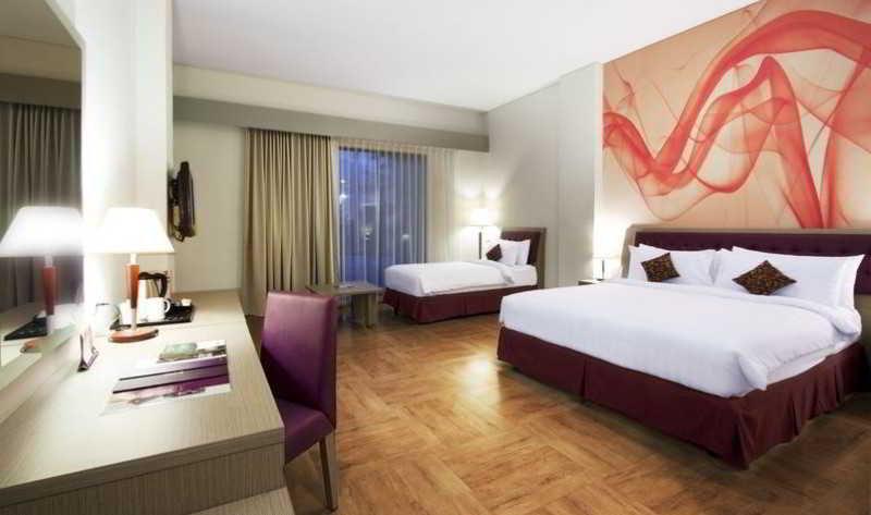 Kuta Central Park Hotel Exterior photo