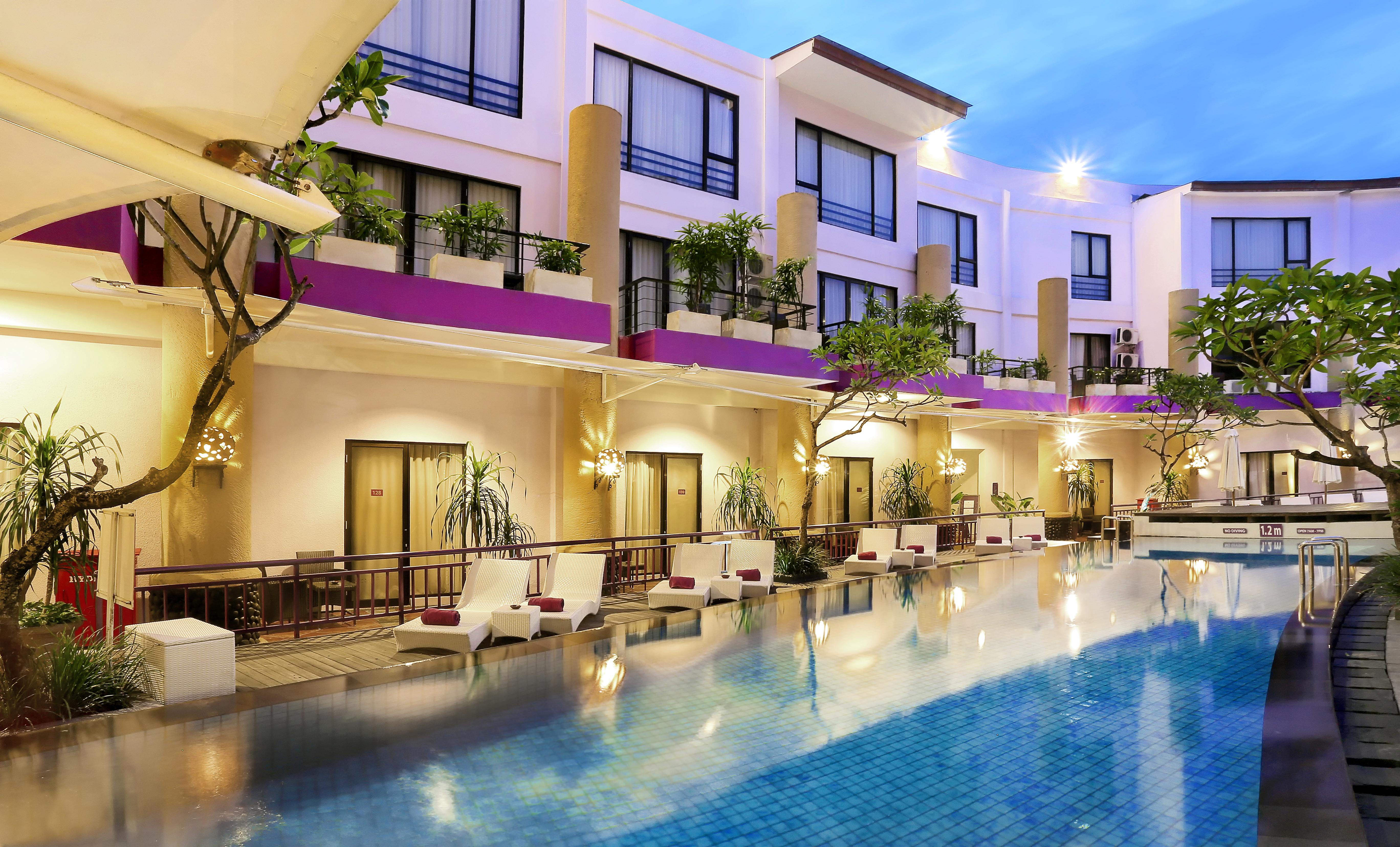 Kuta Central Park Hotel Exterior photo