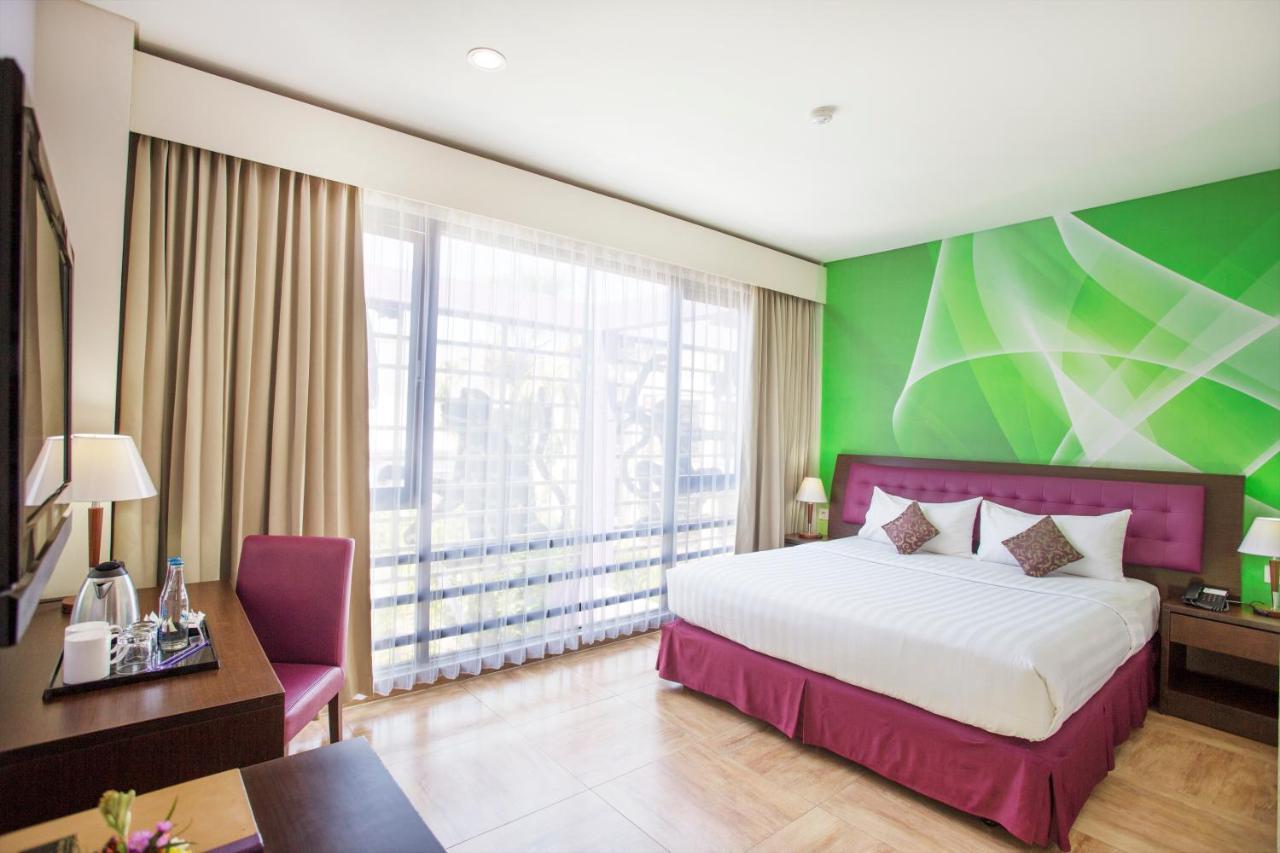 Kuta Central Park Hotel Exterior photo