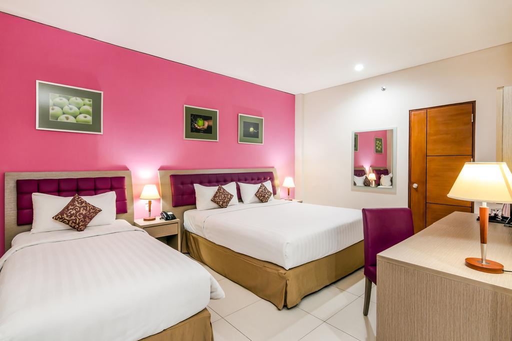 Kuta Central Park Hotel Exterior photo