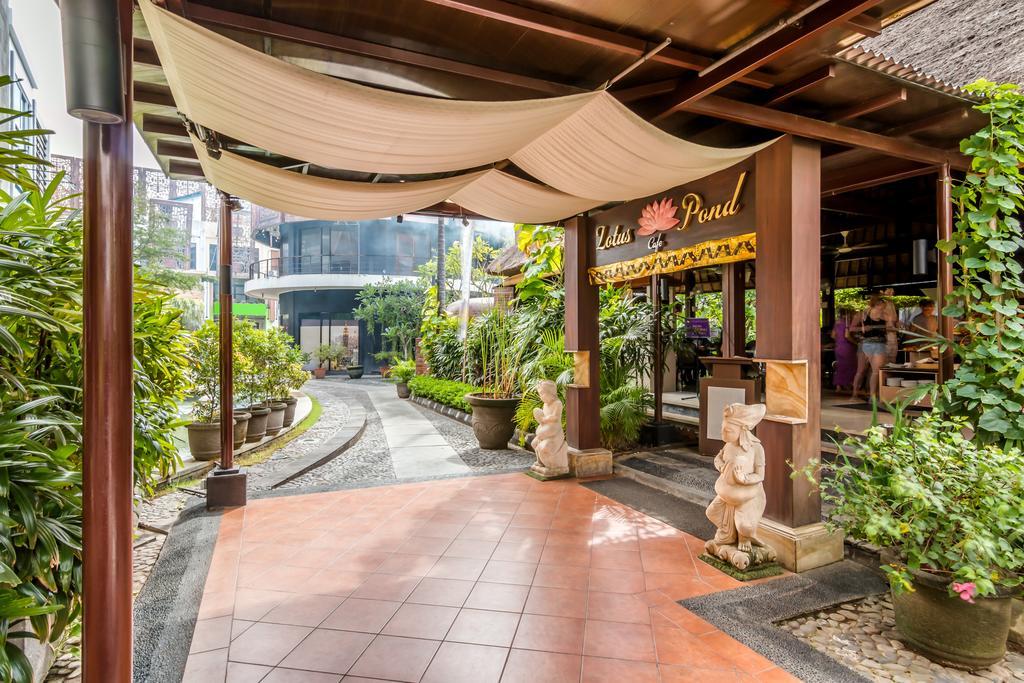 Kuta Central Park Hotel Exterior photo