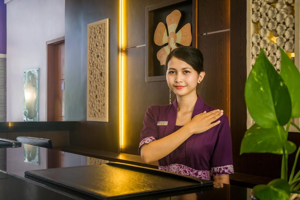 Kuta Central Park Hotel Exterior photo