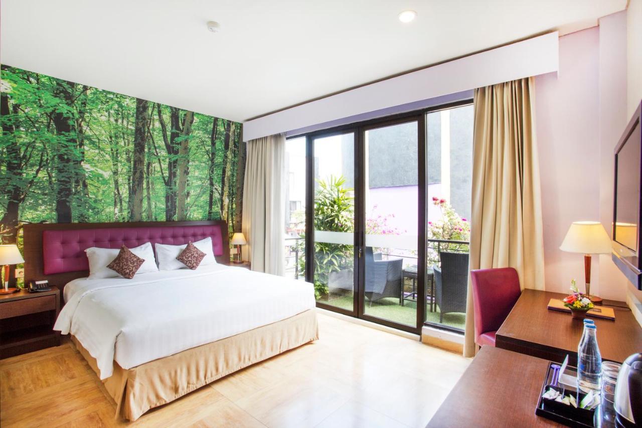Kuta Central Park Hotel Exterior photo